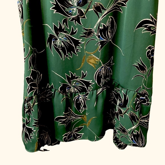 Cabi Tank Top Blouse Green & Black Zoe Falling Flowers Sheer Women’s Size Medium - Picture 3 of 10